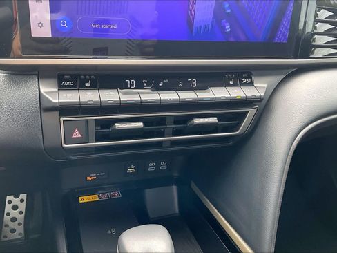 Used 2025 Toyota Camry XSE FWD image 31