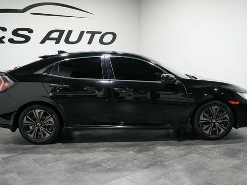 Used 2018 Honda Civic EX image 8