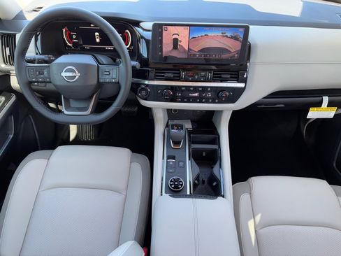 New 2026 Nissan Pathfinder SL image 14