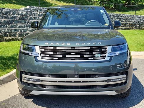 Used 2025 Land Rover Range Rover SE AWD/4WD image 8