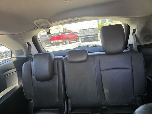 Used 2018 Honda Odyssey Elite image 9