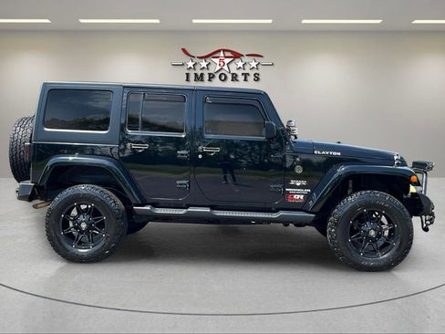 Used 2016 Jeep Wrangler Unlimited Sahara w/ Connectivity Group image 8