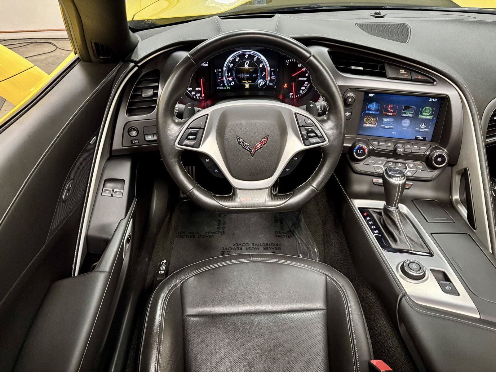 Used 2019 Chevrolet Corvette Z06 RWD image 2