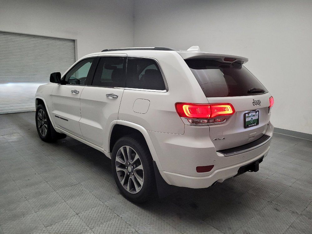 Used 2017 Jeep Grand Cherokee Overland AWD/4WD image 5