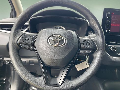 Used 2020 Toyota Corolla LE image 14