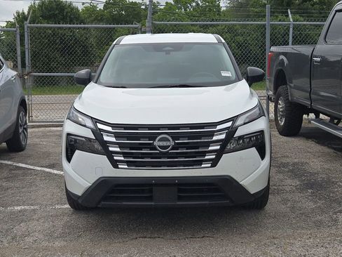 Used 2024 Nissan Rogue S FWD image 5