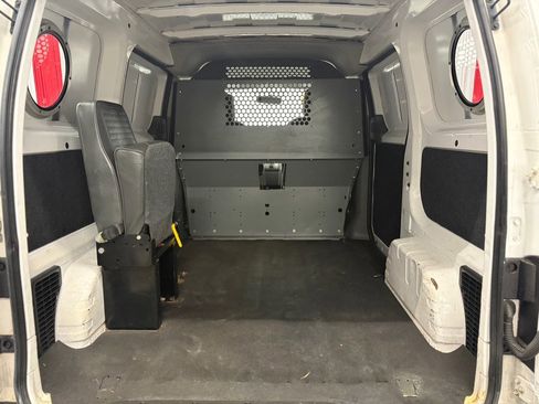 Used 2019 Nissan NV200 S FWD image 16