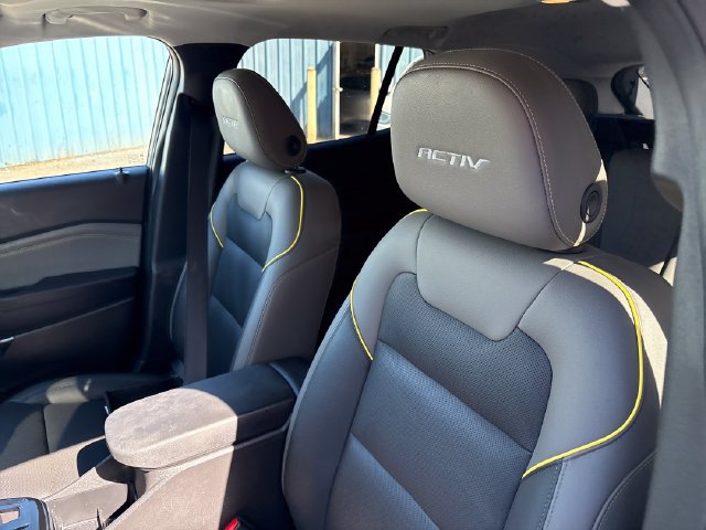 Used 2025 Chevrolet Trax ACTIV w/ Sunroof Package FWD image 9