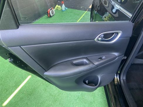 Used 2018 Nissan Sentra SR w/ Premium Package (P02) FWD image 30