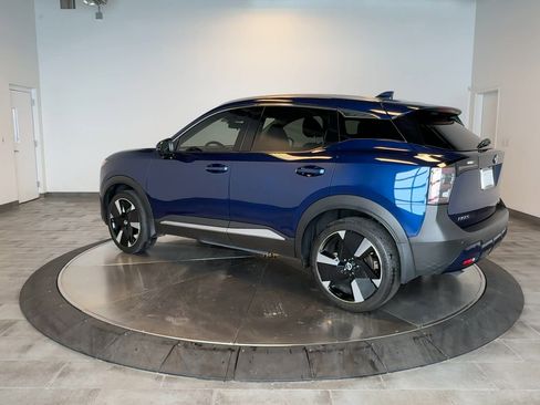 Used 2025 Nissan Kicks SR AWD/4WD image 5