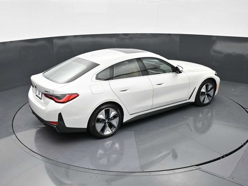 New 2026 BMW i4 eDrive40 w/ Premium Package RWD image 21