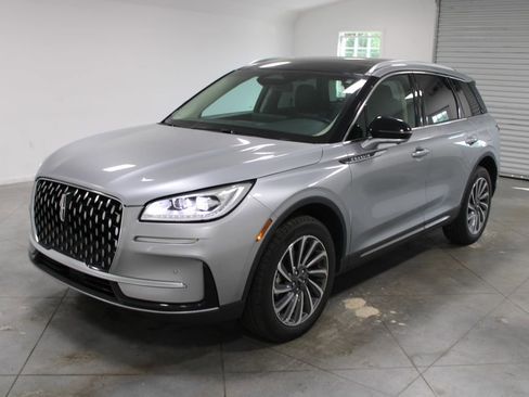 Used 2023 Lincoln Corsair Reserve w/ Equipment Group 201A image 4