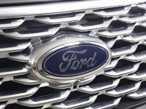 Used 2021 Ford Explorer Platinum w/ Equipment Group 601A image 21