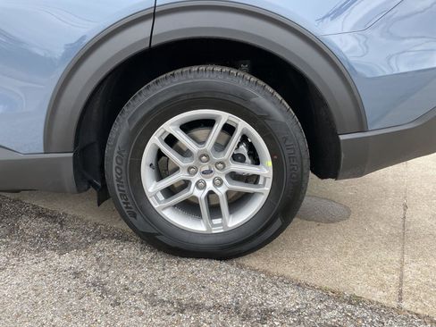 New 2026 Ford Explorer Active RWD image 52