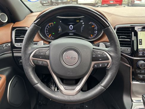 Used 2020 Jeep Grand Cherokee Overland image 26