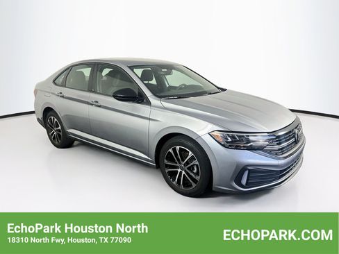 Used 2023 Volkswagen Jetta Sport FWD image 1
