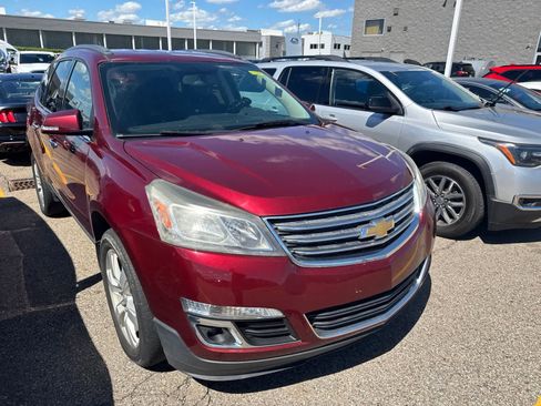 Used 2016 Chevrolet Traverse LT w/ Traveler's Package FWD image 18