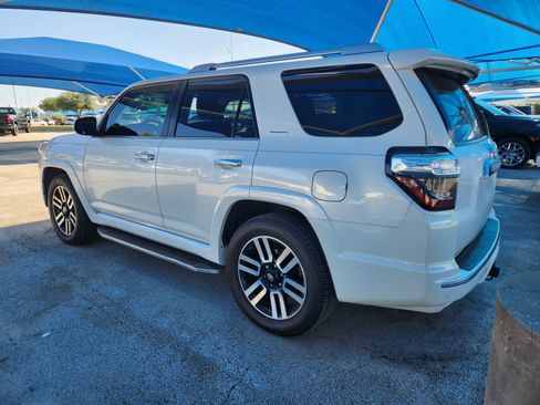 Used 2018 Toyota 4Runner Limited RWD image 3