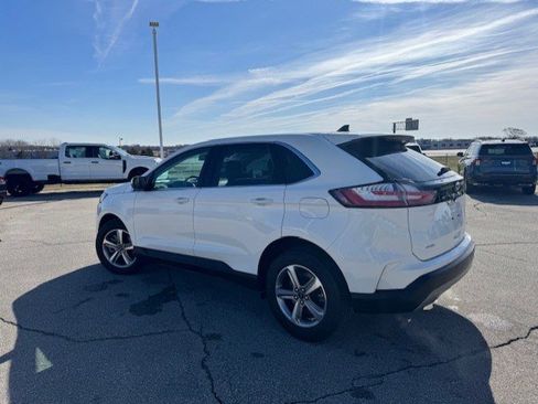 Certified 2024 Ford Edge SEL w/ Convenience Package AWD/4WD image 6
