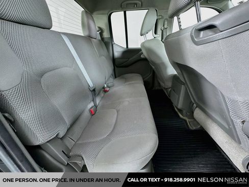 Used 2013 Nissan Frontier SV RWD image 23