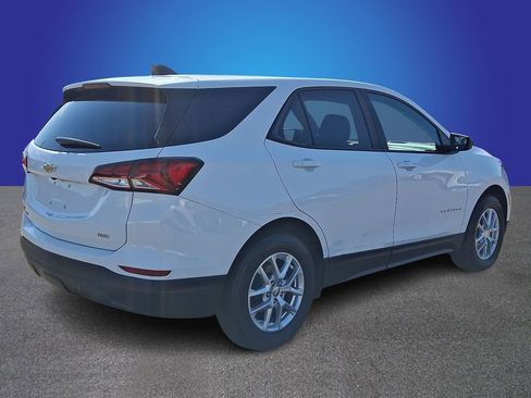 Used 2023 Chevrolet Equinox LS AWD/4WD image 4