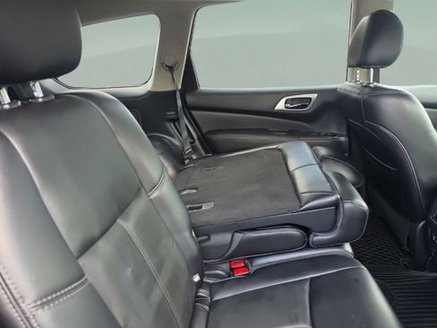 Used 2019 Nissan Pathfinder SL FWD image 33