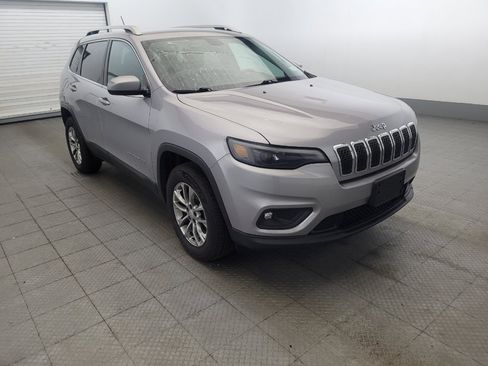 Used 2019 Jeep Cherokee Latitude Plus AWD/4WD image 13