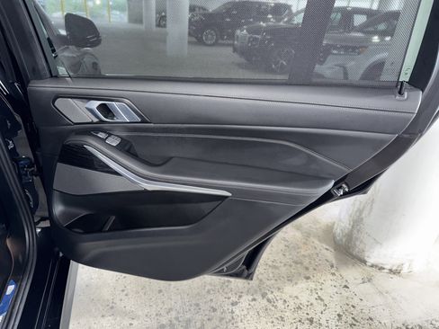 Certified 2025 BMW X7 xDrive40i w/ M Sport Package image 10