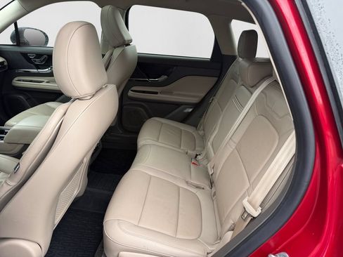 Used 2022 Lincoln Corsair AWD w/ Premium Package image 27
