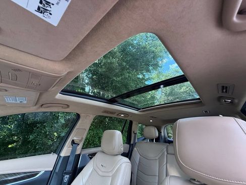 Used 2023 Cadillac XT6 Premium Luxury w/ Platinum Package FWD image 23