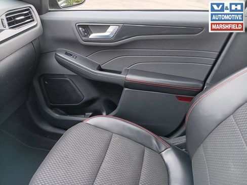 Used 2023 Ford Escape ST-Line w/ Tech Pack #1 AWD/4WD image 12