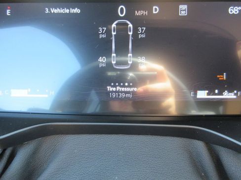 Used 2025 Jeep Grand Cherokee L Summit AWD/4WD image 36