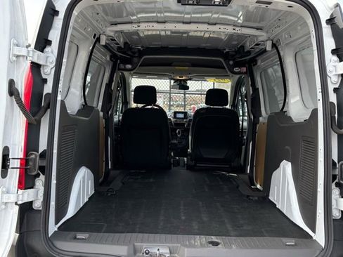 Certified 2021 Ford Transit Connect XL image 18