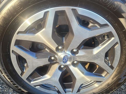 Used 2019 Subaru Forester Premium w/ All-Weather Package image 44