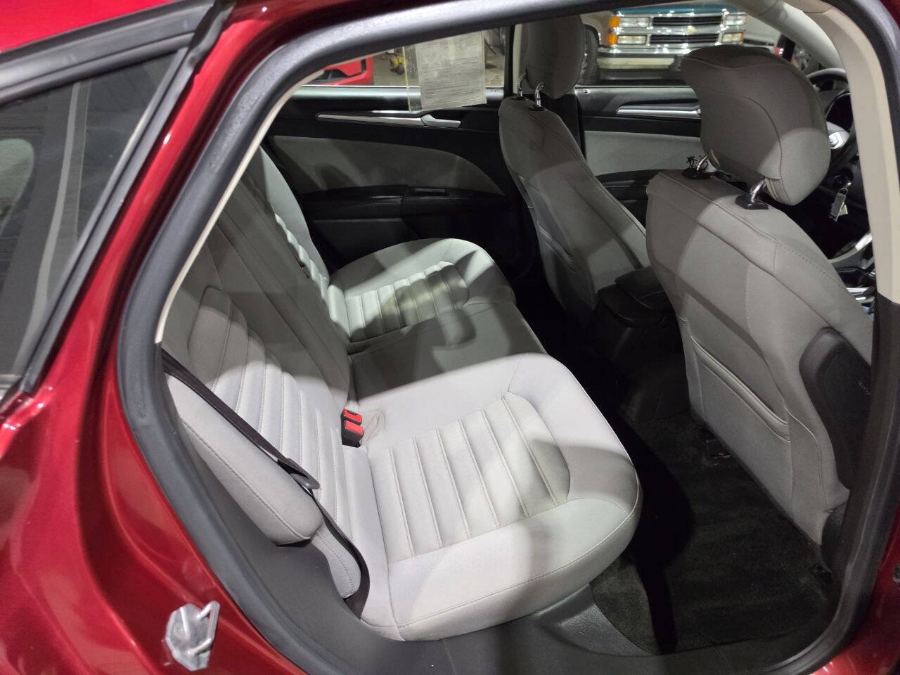 Used 2014 Ford Fusion S FWD image 29