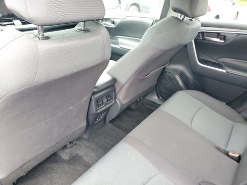 Certified 2025 Toyota RAV4 XLE AWD/4WD image 10