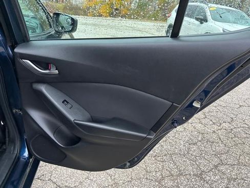 Used 2015 MAZDA MAZDA3 i Sport image 26