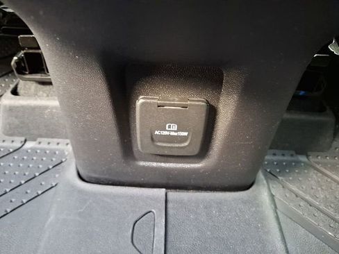 Certified 2023 Chevrolet Equinox LT AWD/4WD image 12