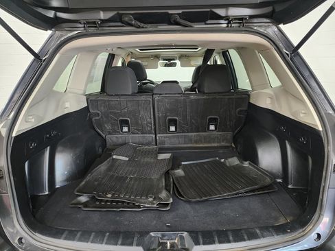 Used 2019 Subaru Forester Premium w/ All-Weather Package AWD/4WD image 29