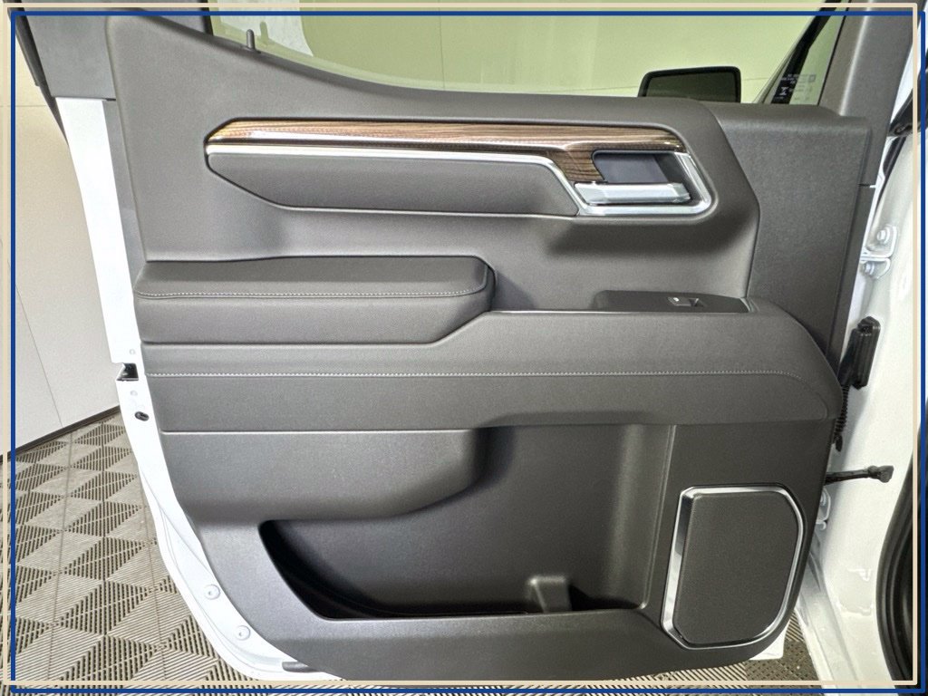 New 2026 Chevrolet Silverado 1500 RST w/ Safety Package AWD/4WD image 36