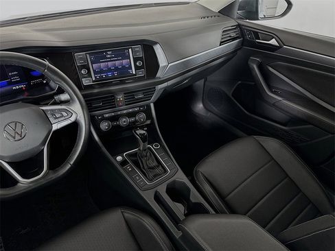 Used 2023 Volkswagen Jetta SE image 23