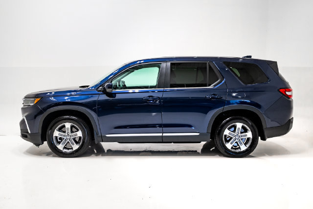 Used 2025 Honda Pilot EX-L image 32