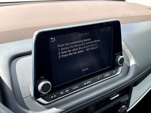 Used 2023 Nissan Rogue SV w/ SV Premium B Package image 6