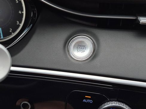 Used 2025 Genesis GV70 2.5T w/ Select Package image 32