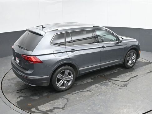 Used 2020 Volkswagen Tiguan SEL w/ 3rd Row Seat Package image 38
