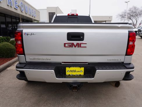 Used 2018 GMC Sierra 3500 Denali w/ Duramax Plus Package image 5