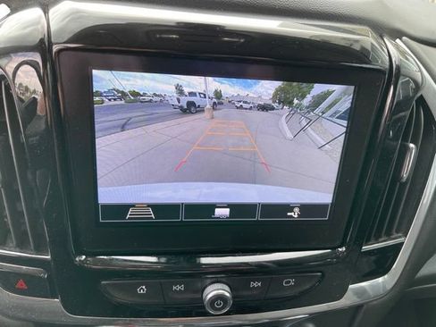 Used 2021 Chevrolet Traverse LT AWD/4WD image 10