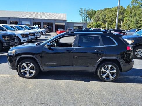 Used 2022 Jeep Cherokee Limited image 5