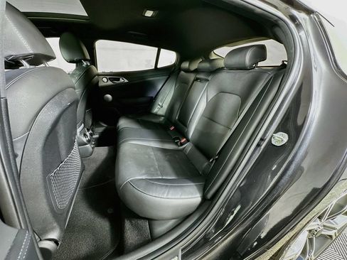 Used 2020 Kia Stinger GT1 RWD image 30