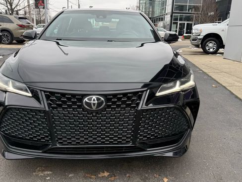 Used 2019 Toyota Avalon Touring image 8